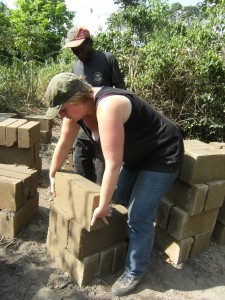 Zwölf Steine auf einen Streich